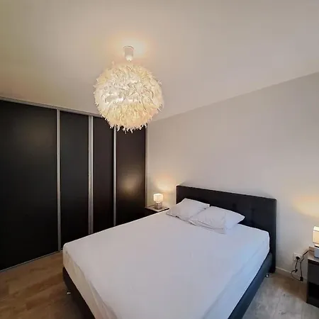 Antibes, Duplex Lumineux