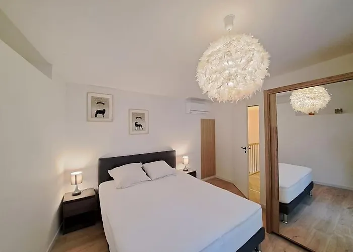 Antibes, Duplex Lumineux Appartement Reims